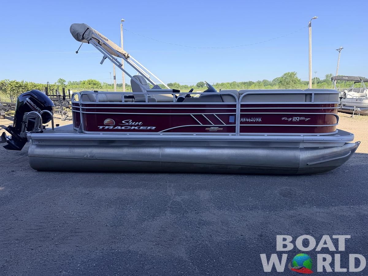 Used 2023 Sun Tracker Party Barge 20 DLX & 90HP Mercury 4Stroke -$27,995