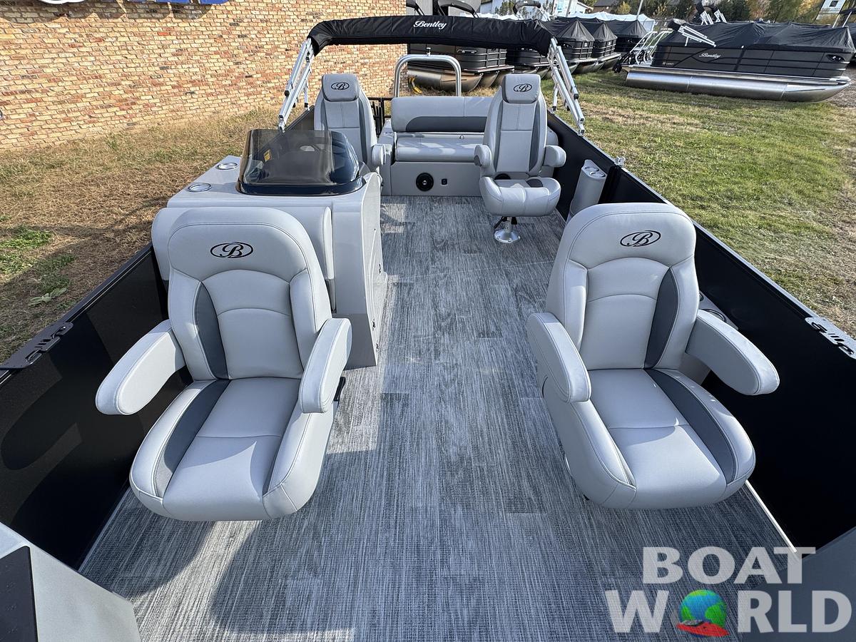 2026 Bentley Pontoons Forward Fish 220 Swingback