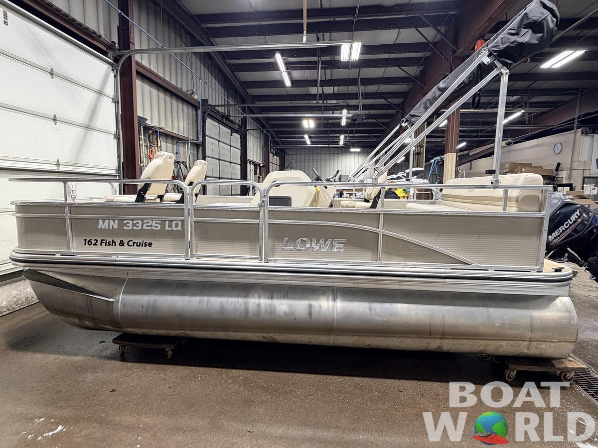 Used 2016 Lowe 162 Fish & Cruise Pontoon