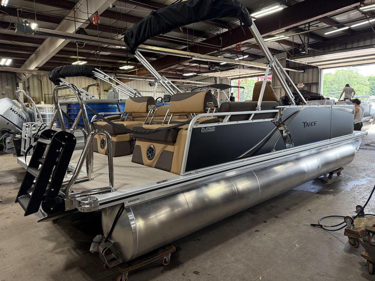 2025 Tahoe Pontoons LTZ 2385 Quad Lounge Shift Flip & Honda 4-Stroke EFI
