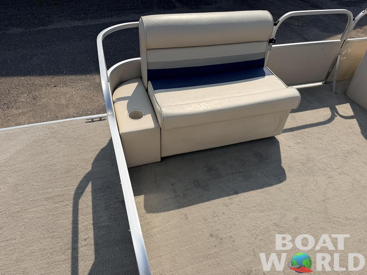 Used 2007 Weeres 200 Cadet & 25HP Mercury 4Stroke -$9,995
