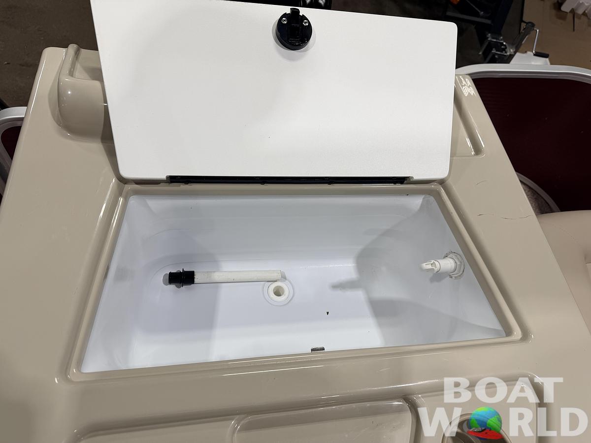 Used 2016 Weeres 200 Allure Fish Pontoon