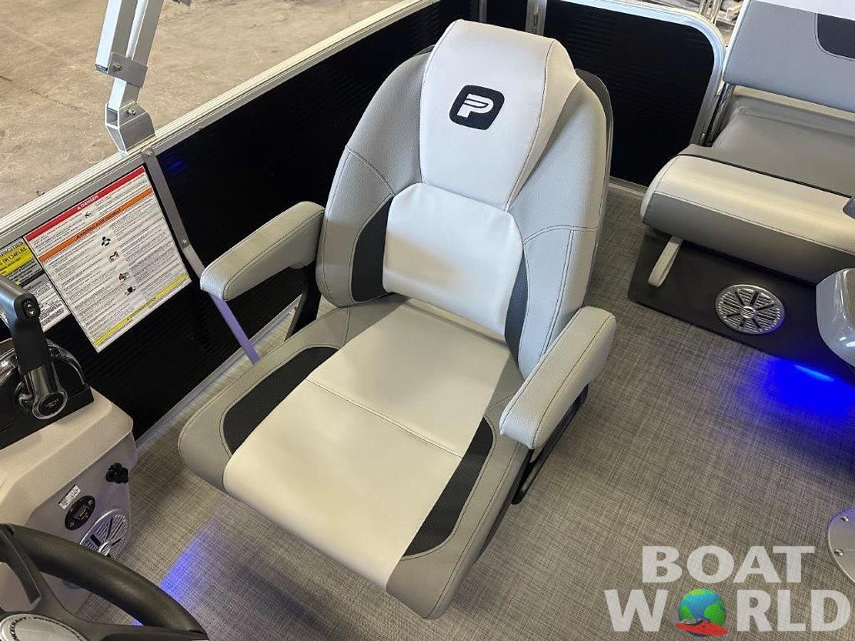 2025 Princecraft Vectra 21 RL SS Swingback Pontoon & Mercury 4-Stroke EFI