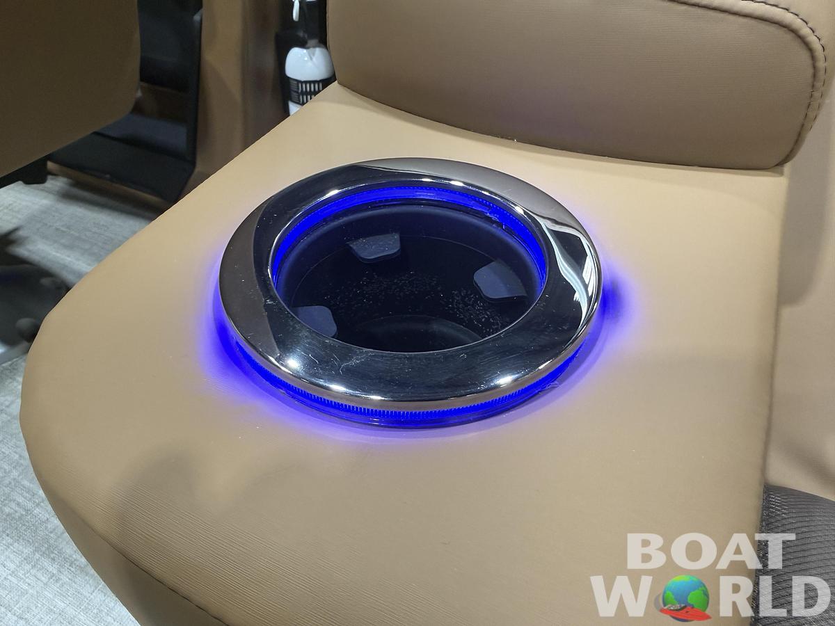 2026 Tahoe Pontoons LTZ 2385 Quad Lounge Shift SS Tritoon 