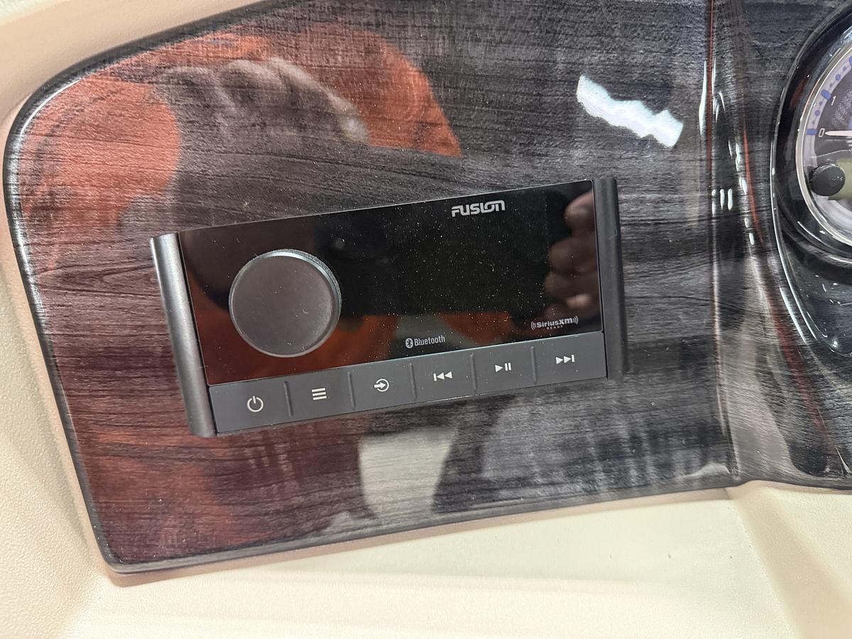 2025 Tahoe Pontoons LTZ 2385 Quad Lounge Shift SS Tritoon & Honda 4-Stroke EFI