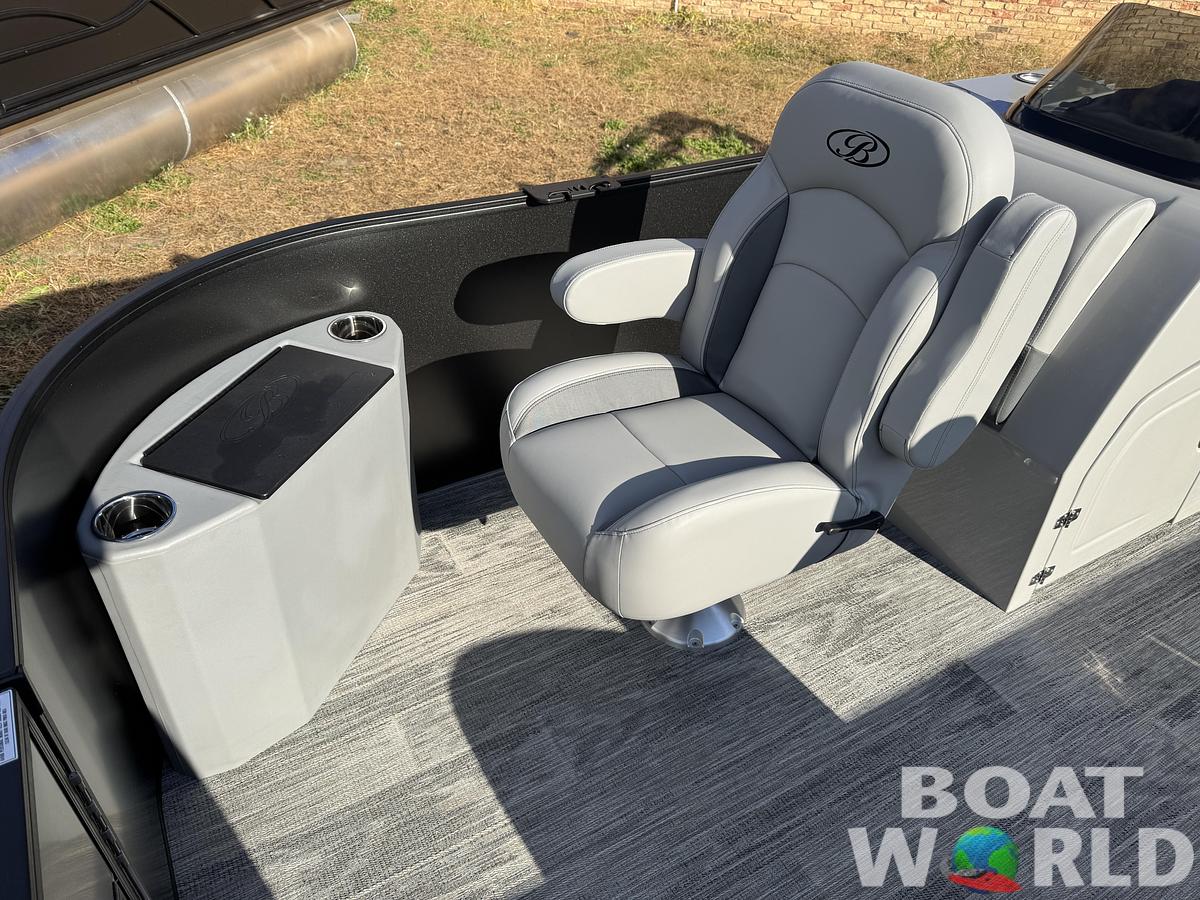 2026 Bentley Pontoons Forward Fish 220 Swingback