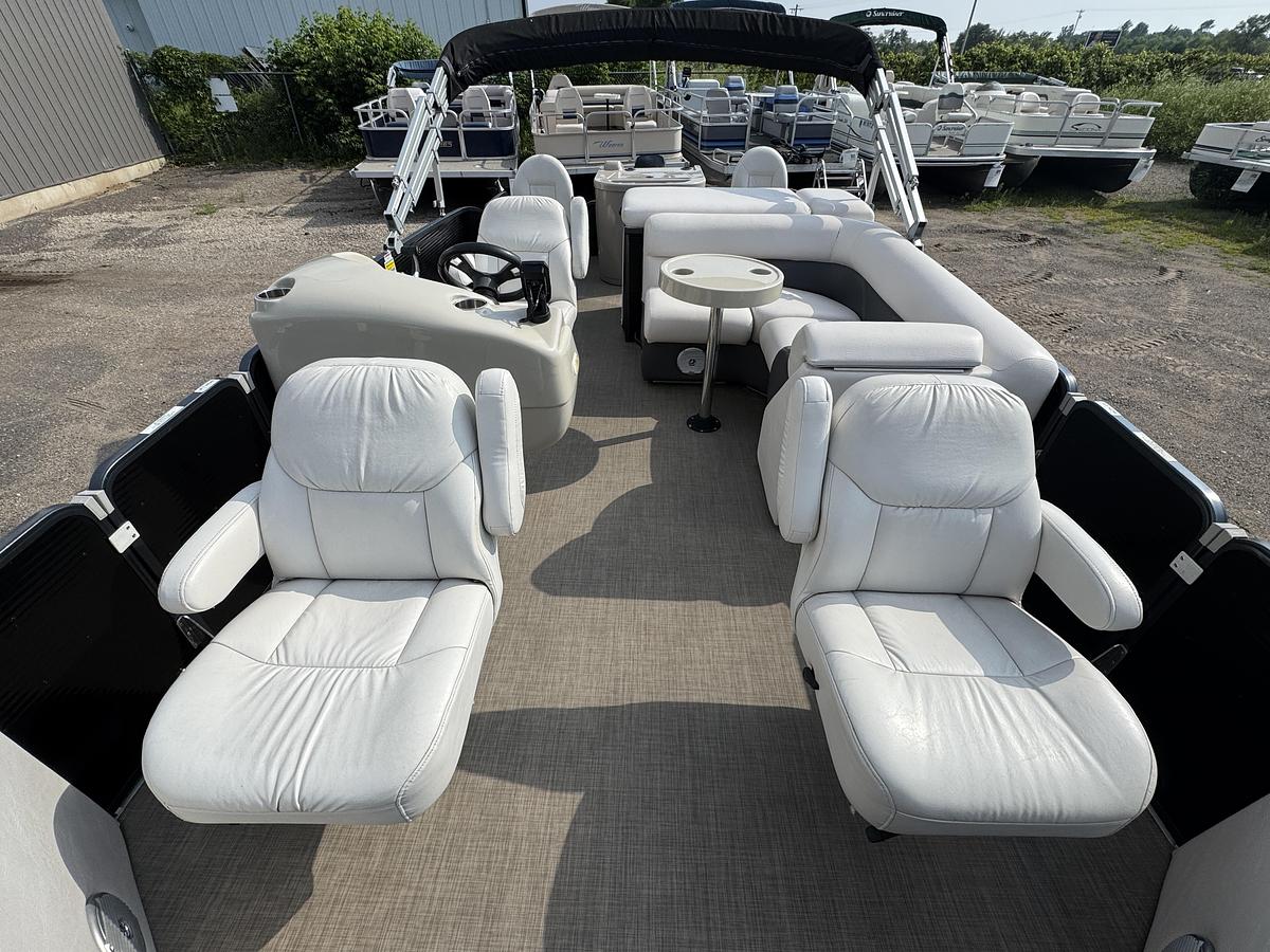 Used 2017 Palm Beach Cast Master 200 Pontoon WITH Sea Legs