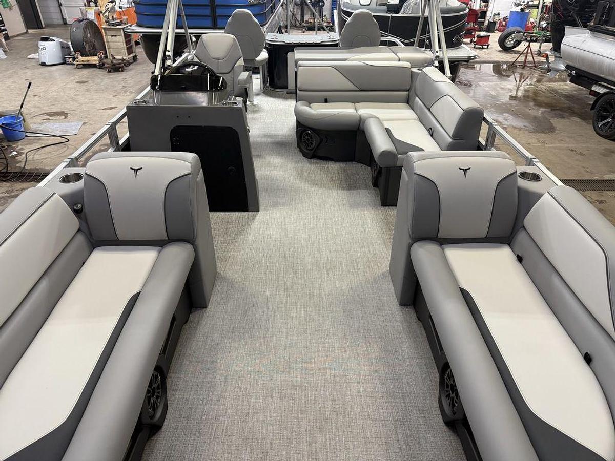 2025 Tahoe Pontoons Sport 2385 Rear Fish & Honda 4-Stroke EFI