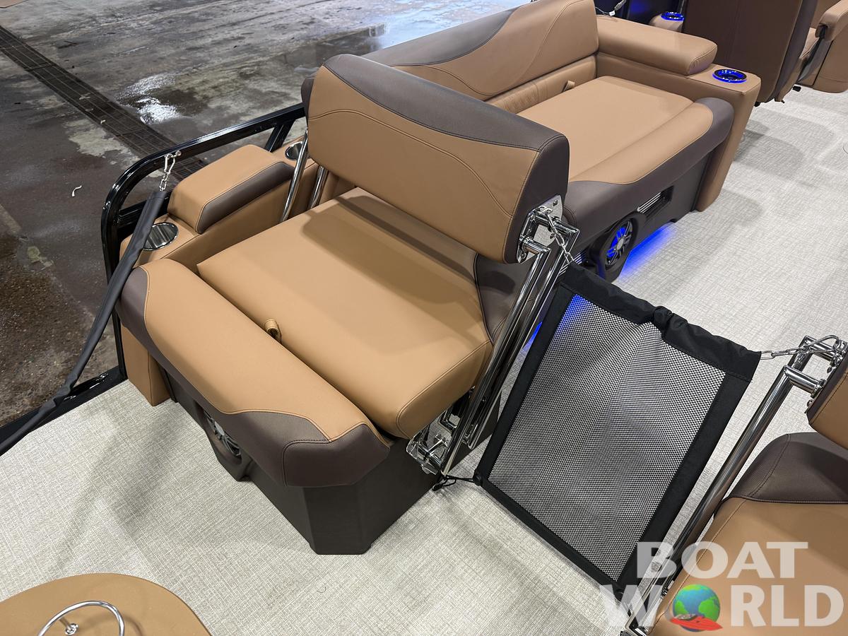 2027 Tahoe LTZ 300HP QLS 2585 Tritoon $71,995