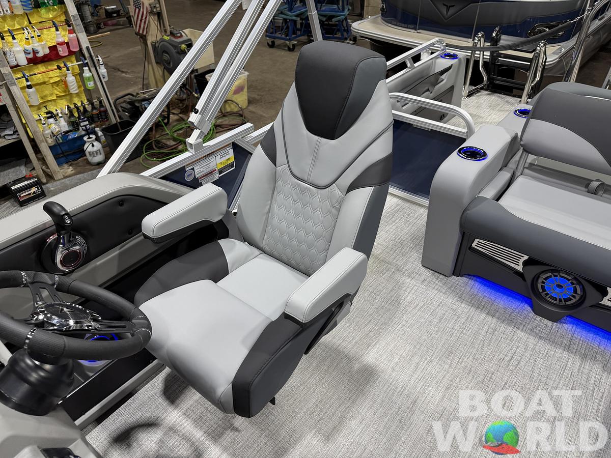 2026 Tahoe Pontoons LTZ 2385 Swingback (VRB) Tritoon