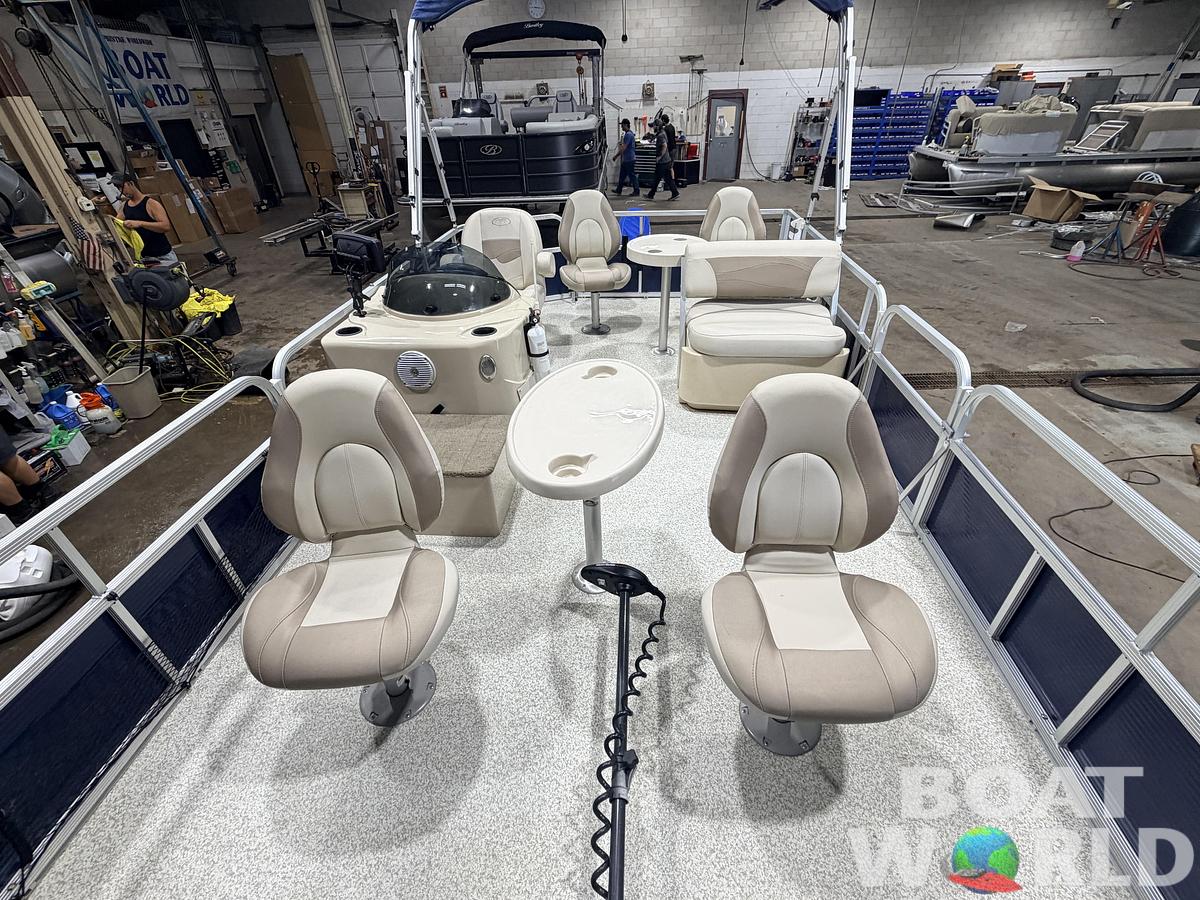 Used 2017 Montego Bay 8518 4-PT & 40HP Honda 4Stroke -$18,995