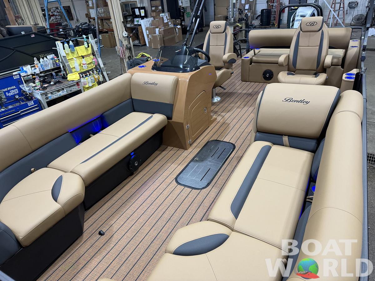 2027 Bentley 300hp Swingback Legacy 243 Tritoon $69995