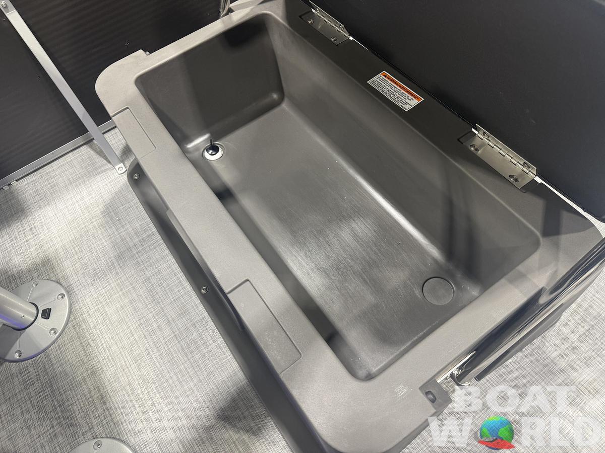 2026 Princecraft Vectra 23 RL Dinette Swingback Pontoon