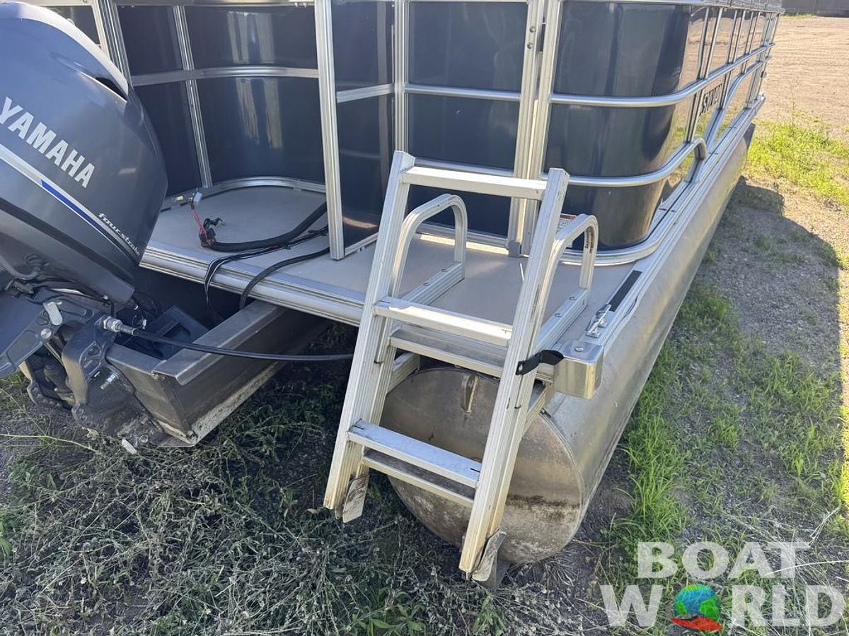 Used 2016 Sylvan 820 Cruise Pontoon