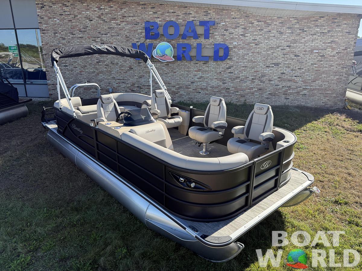 2026 Bentley Pontoons Legacy 220 Navigator DL Quad Lounge