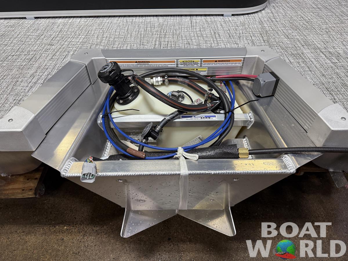 2025 Tahoe Pontoons LTZ 2385 Swingback (VRL) & Honda 4-Stroke EFI