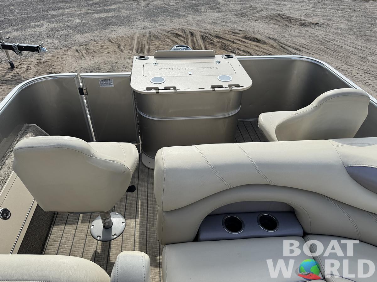 Used 2018 Sylvan Mirage 820 4-PT Pontoon