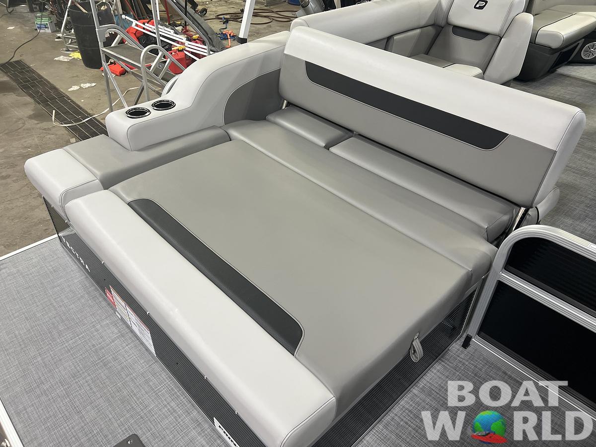 2026 Princecraft Vectra 21 RL Swingback Lounge Pontoon & Mercury 4-Stroke EFI