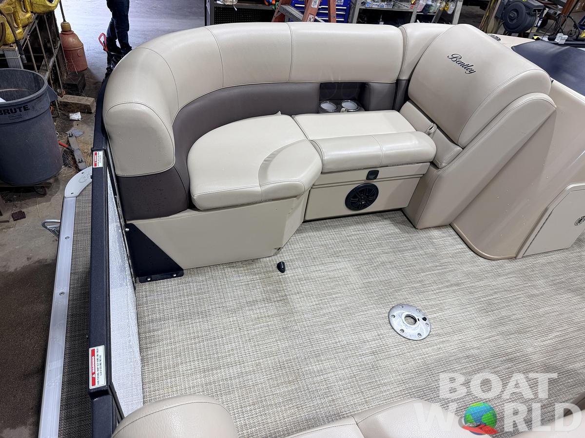 Used 2022 Bentley Pontoons Legacy 200 Navigator Quad Lounge & 100HP Honda 4Stroke -$34,995