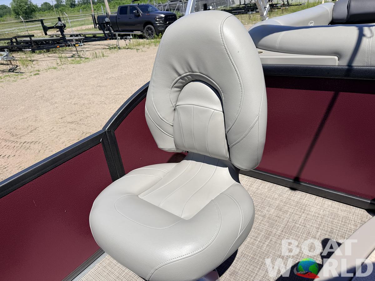 Used 2016 Premier 220 Explorer