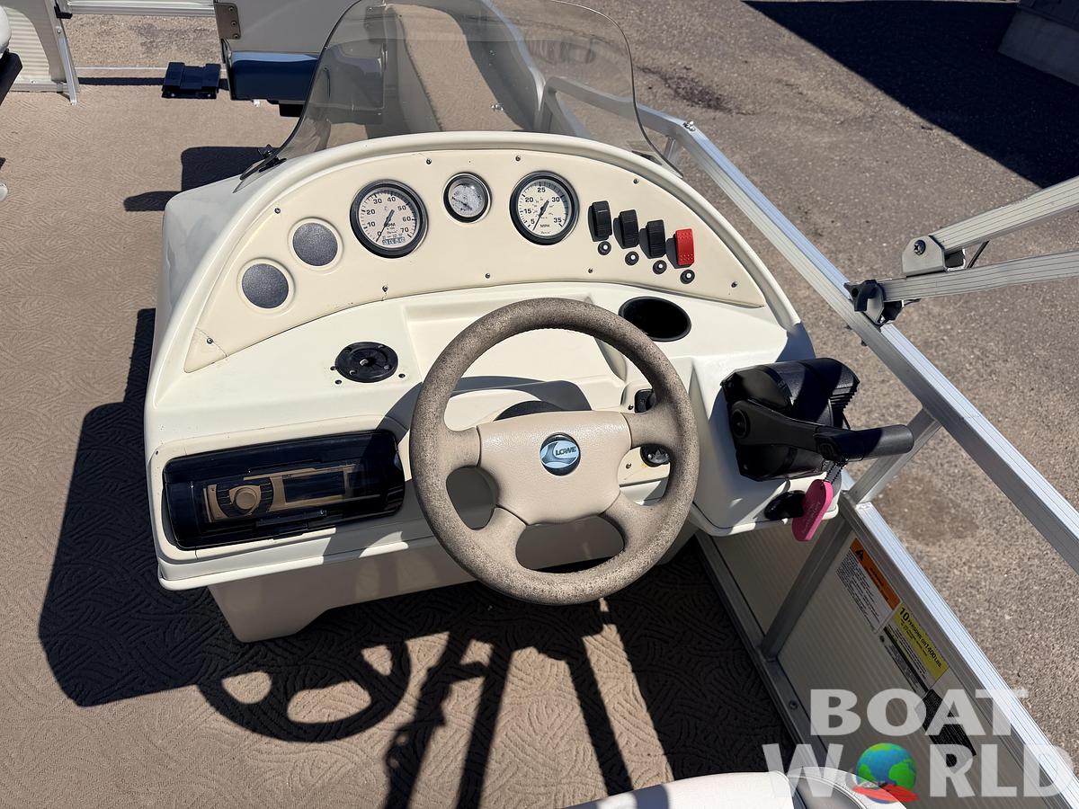 Used 2001 Lowe SunCruiser Trinidad 204 & 50HP Mercury 4Stroke -$11,995