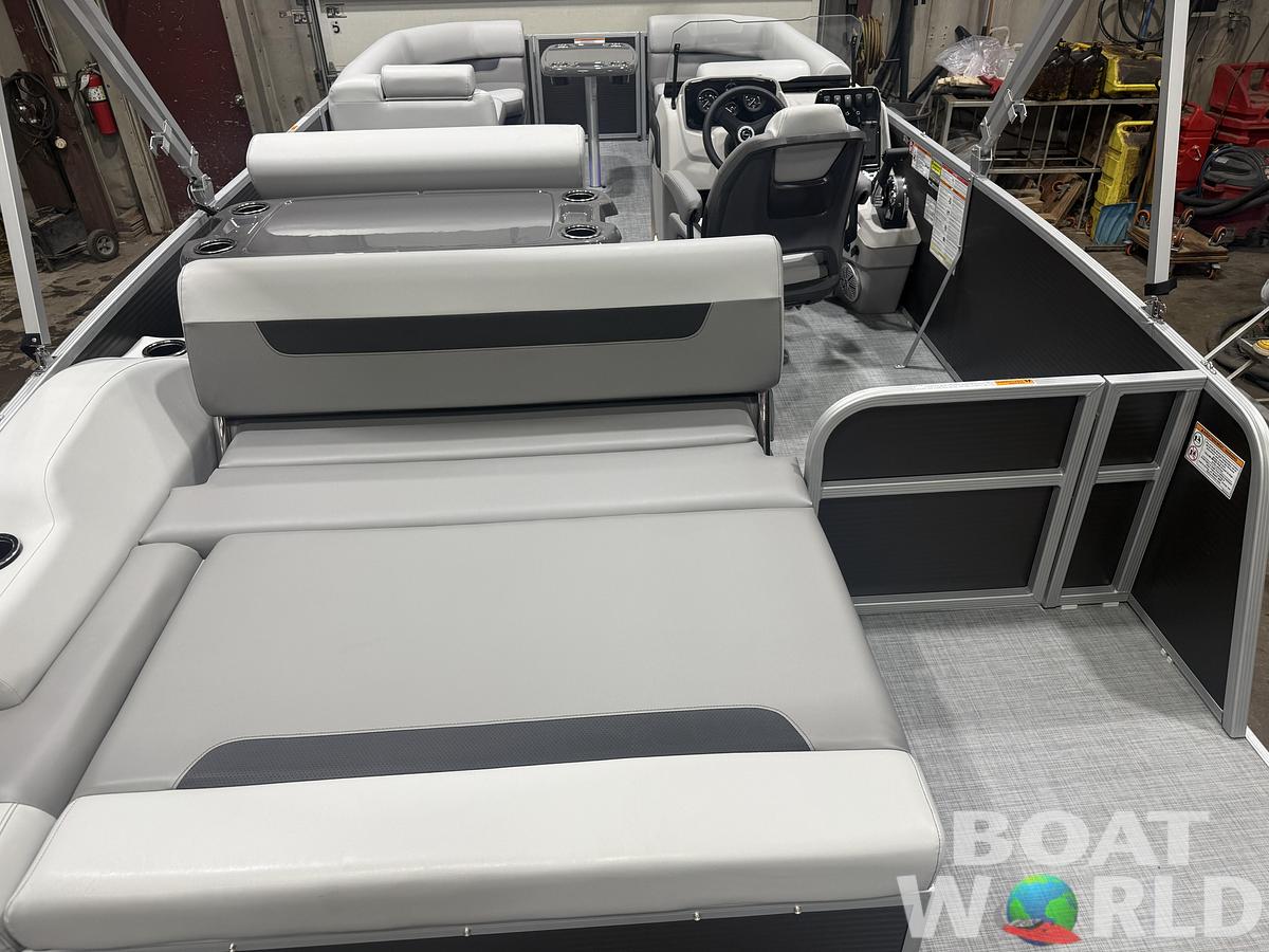 2026 Princecraft Vectra 23 RL Dinette Swingback Pontoon