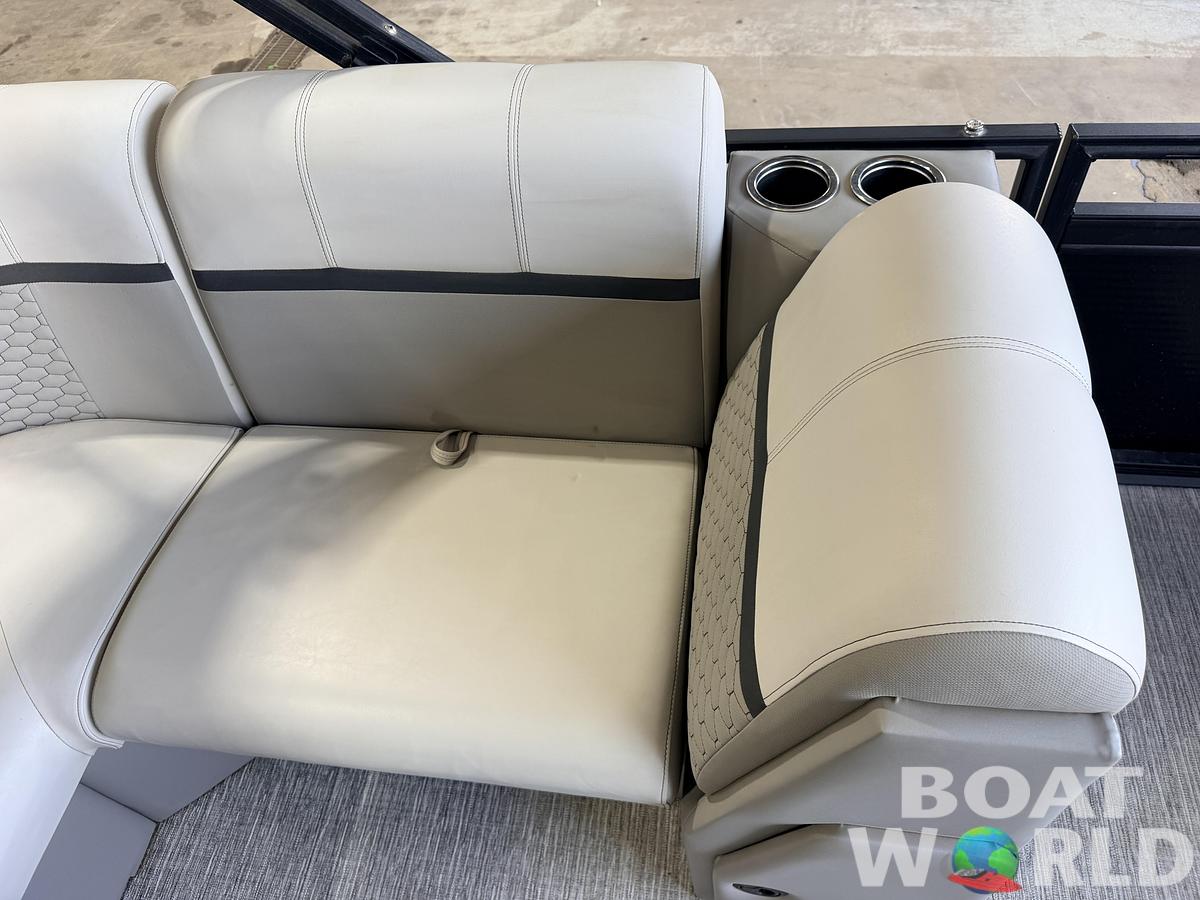 Used 2023 Apex Marine Qwest L818 Fish &60HP Honda 4Stroke -$27.995