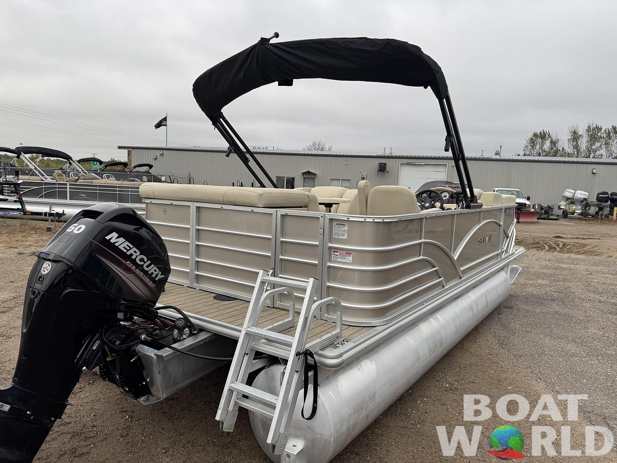 Used 2018 Sylvan Mirage 820 Cruise
