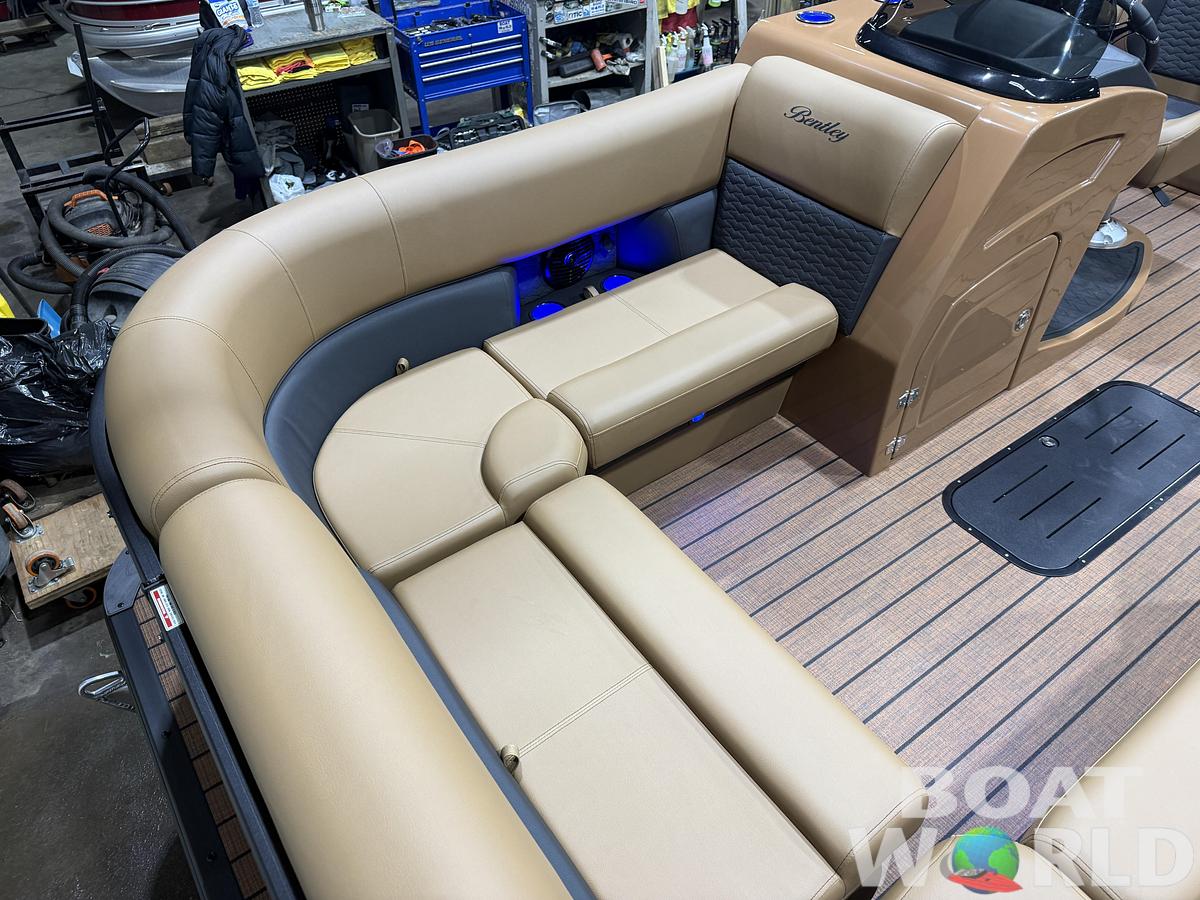 2026 Bentley Elite 223 Admiral Quad Lounge Tritoon $63995