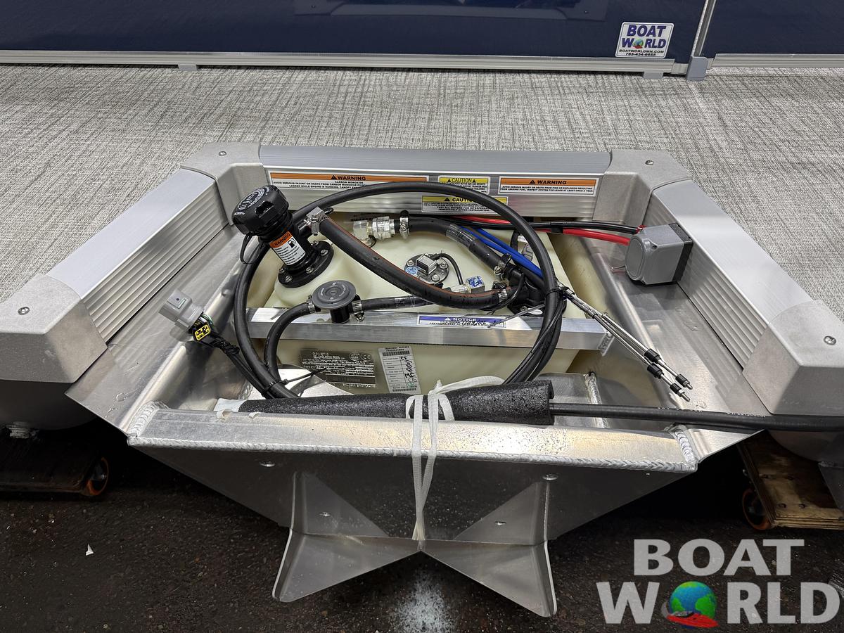 2026 Tahoe Pontoons LTZ 2185 Cruise Pontoon 