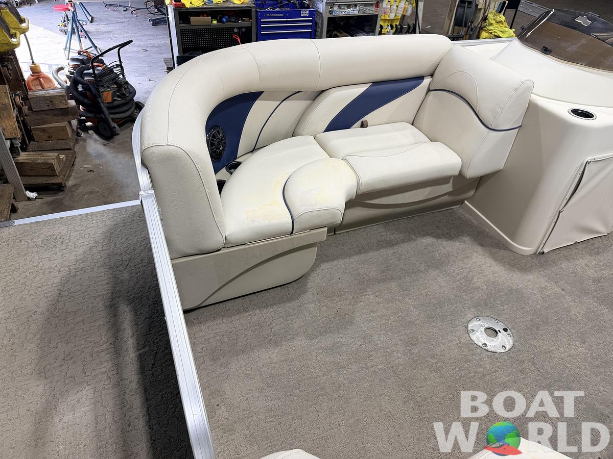 Used 2015 SunChaser 8520 Classic Cruise & 30HP Mercury 4Stroke EFI -$14,995