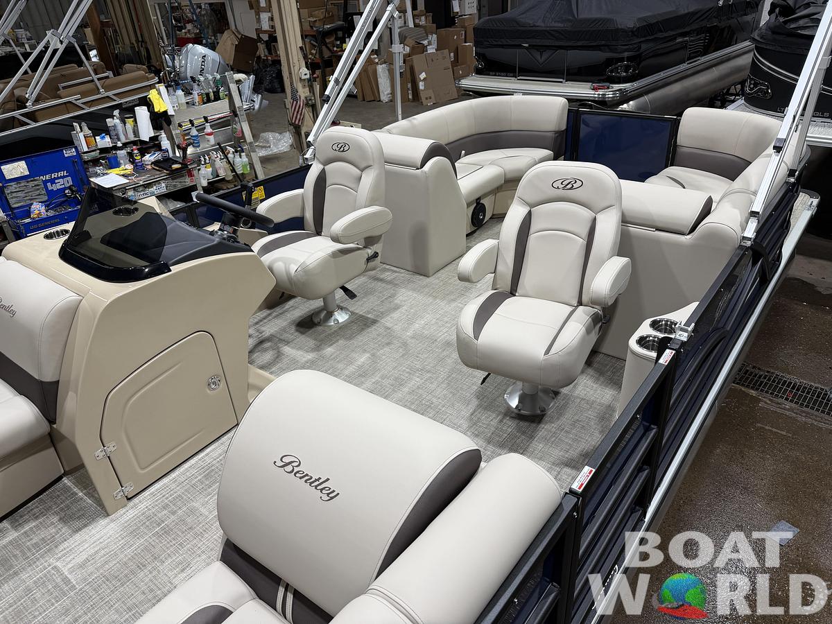 2026 Bentley Legacy 220 Navigator Quad Lounge Pontoon $36995