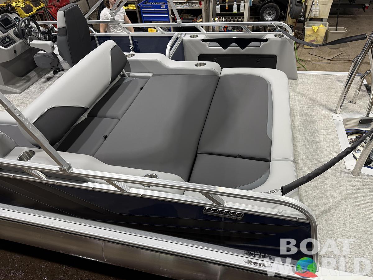 2026 Tahoe Sport VRB 2385 Swingback & 4-Stroke $34995