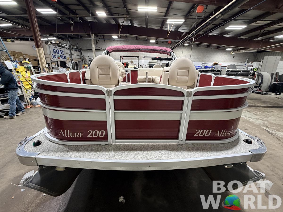 Used 2016 Weeres 200 Allure Fish Pontoon