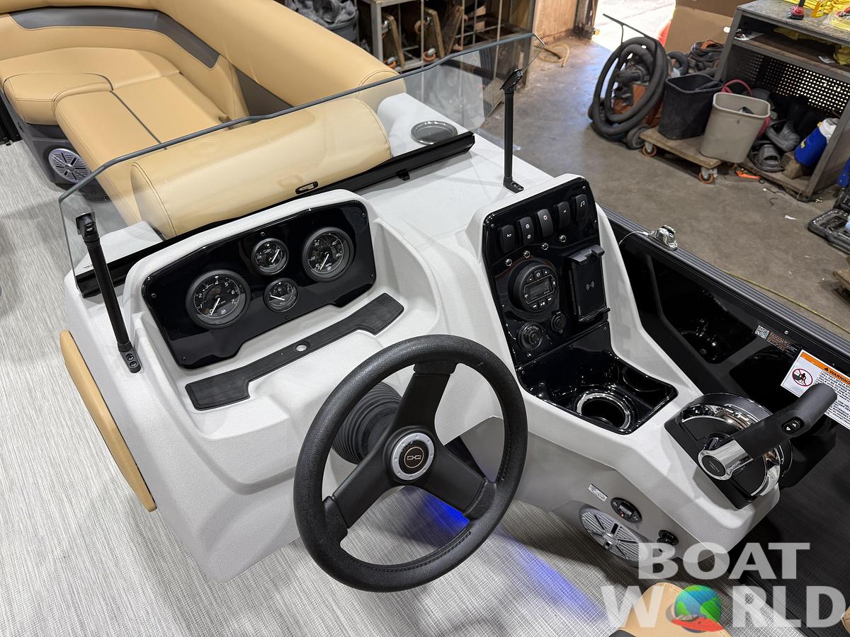 2027 Princecraft Vectra 23 RL Dinette Swingback $36,995