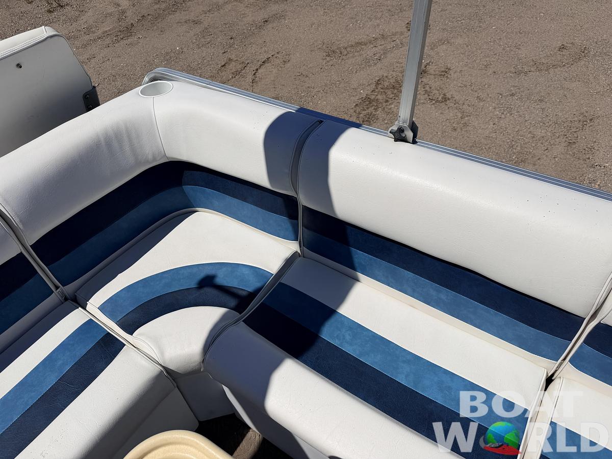 Used 2001 Lowe SunCruiser Trinidad 204 & 50HP Mercury 4Stroke -$11,995