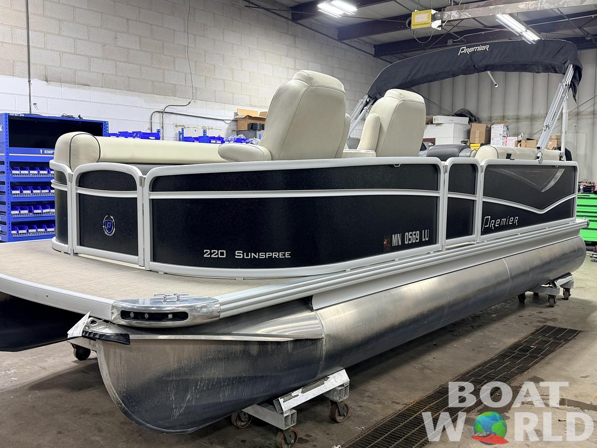 Used 2018 Premier 220 SunSpree