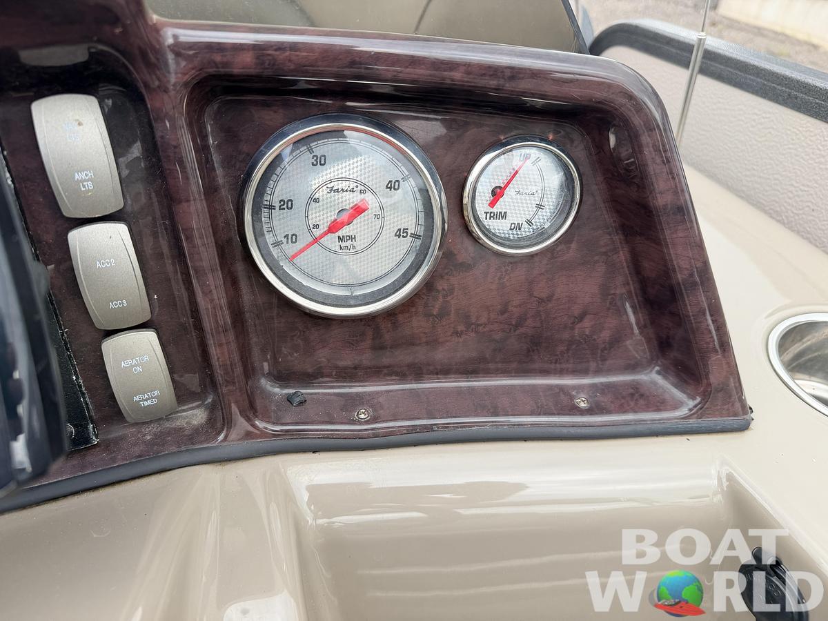 Used 2012 Premier 225 Solaris & 50HP Yamaha 4Stroke -$19,995