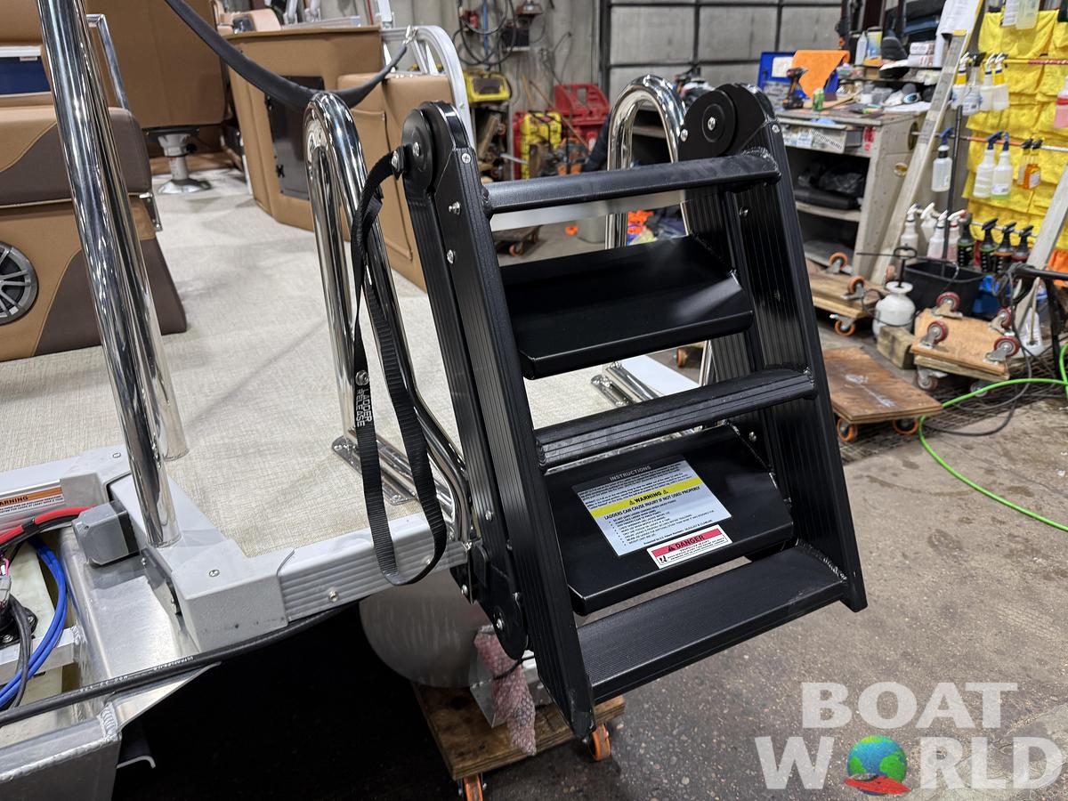 2026 Tahoe Pontoons LTZ 2185 Cruise Rear Bench (CRB) 