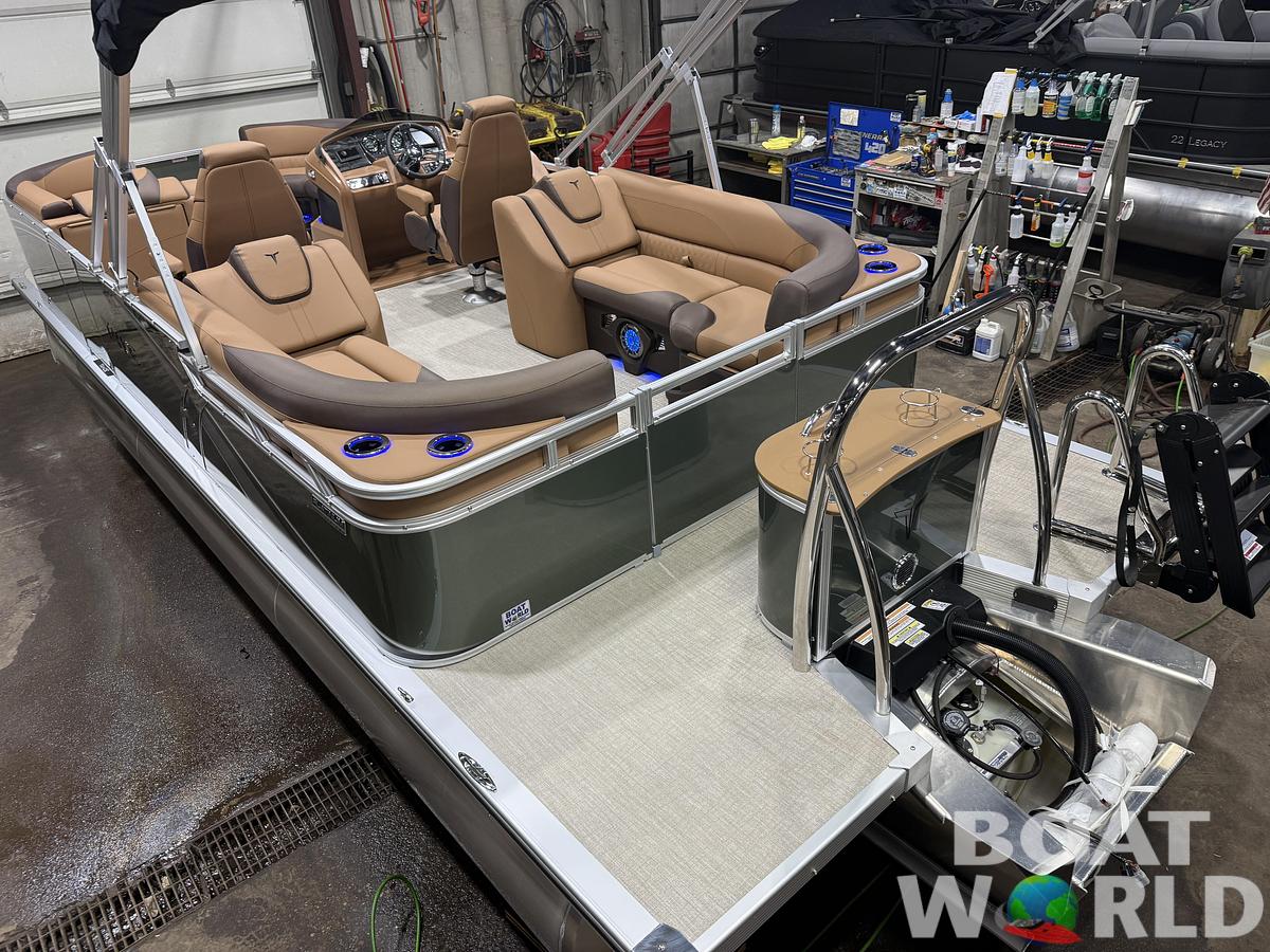 2026 Tahoe LTZ 2385 Quad Lounge Tritoon $51995