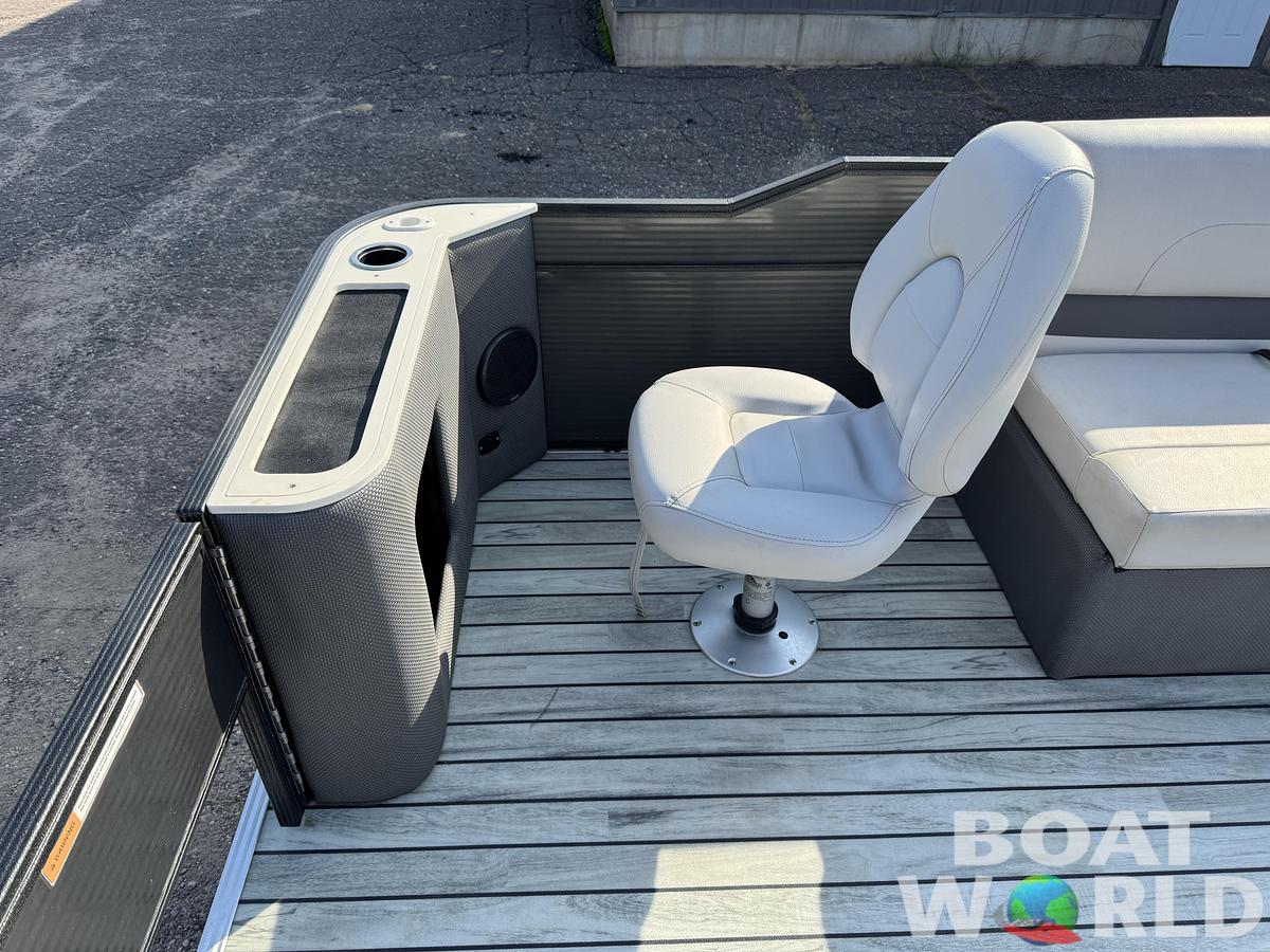 Used 2017 Crest  200 Pontoon with 115HP Yamaha Fourstroke EFI