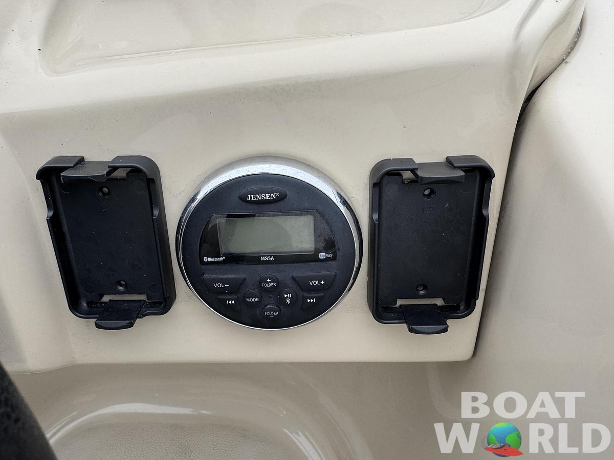 Used 2018 Sylvan Mirage 820 Cruise