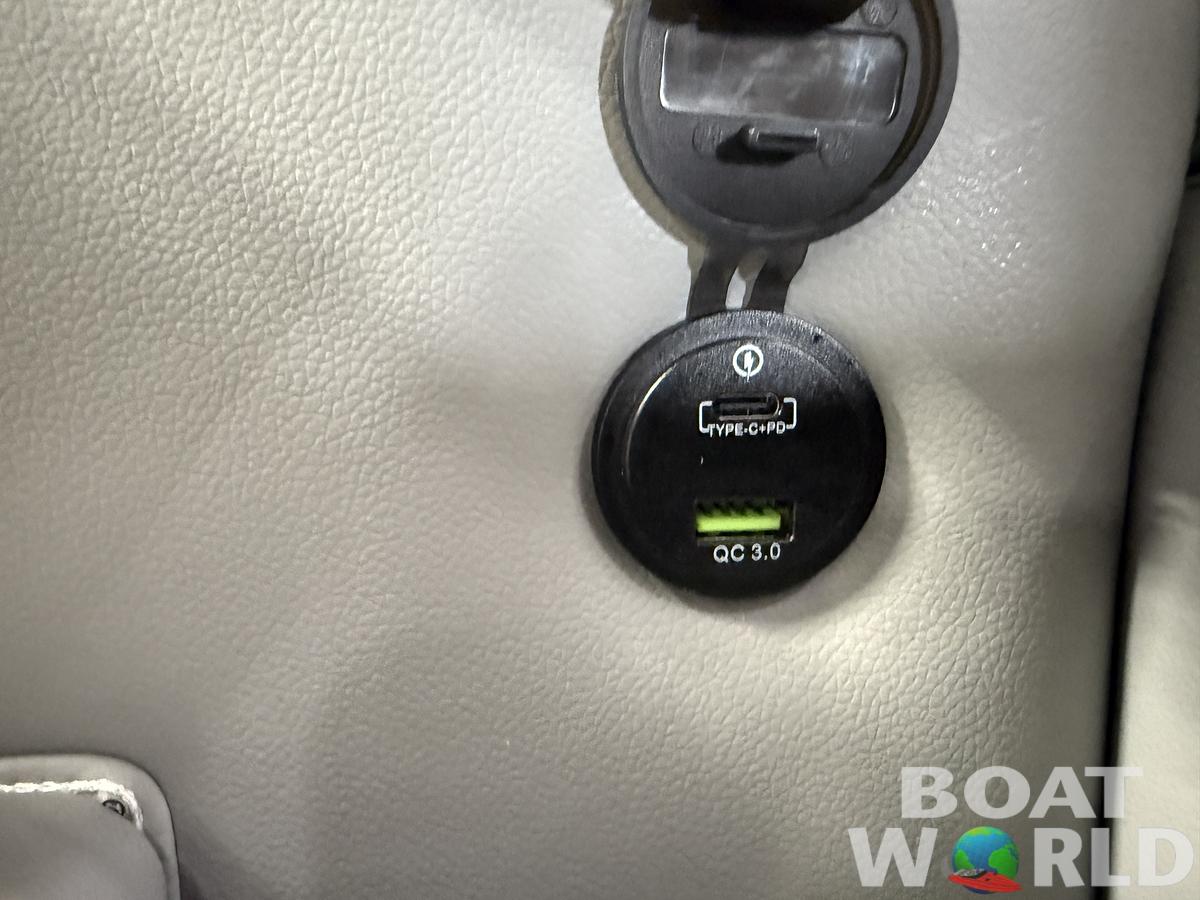 2026 Tahoe Pontoons Sport 2385 Swingback (VRB) & Honda 4-Stroke EFI