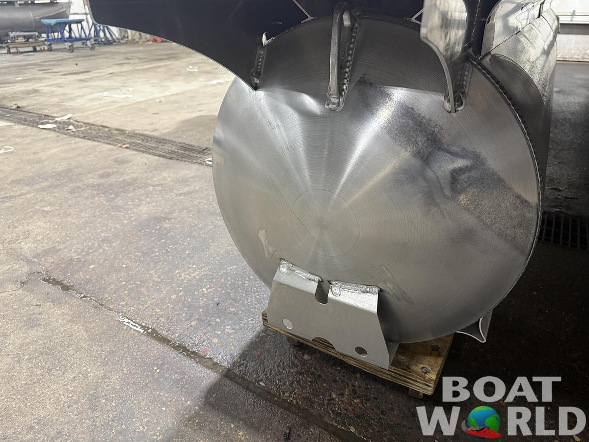 2026 Bentley Pontoons Elite 223 Swingback Tritoon & 200HP 