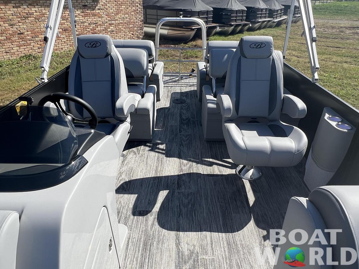 2026 Bentley Pontoons Legacy 220 QSB Swingback