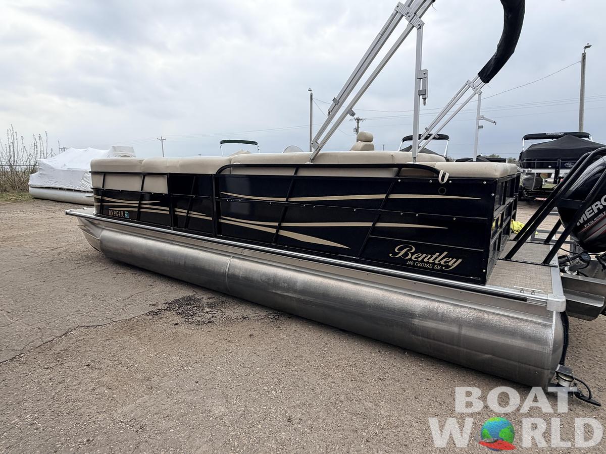 Used 2018 Bentley Encore 240 Cruise SE & 150HP Mercury 4Stroke -$29,995