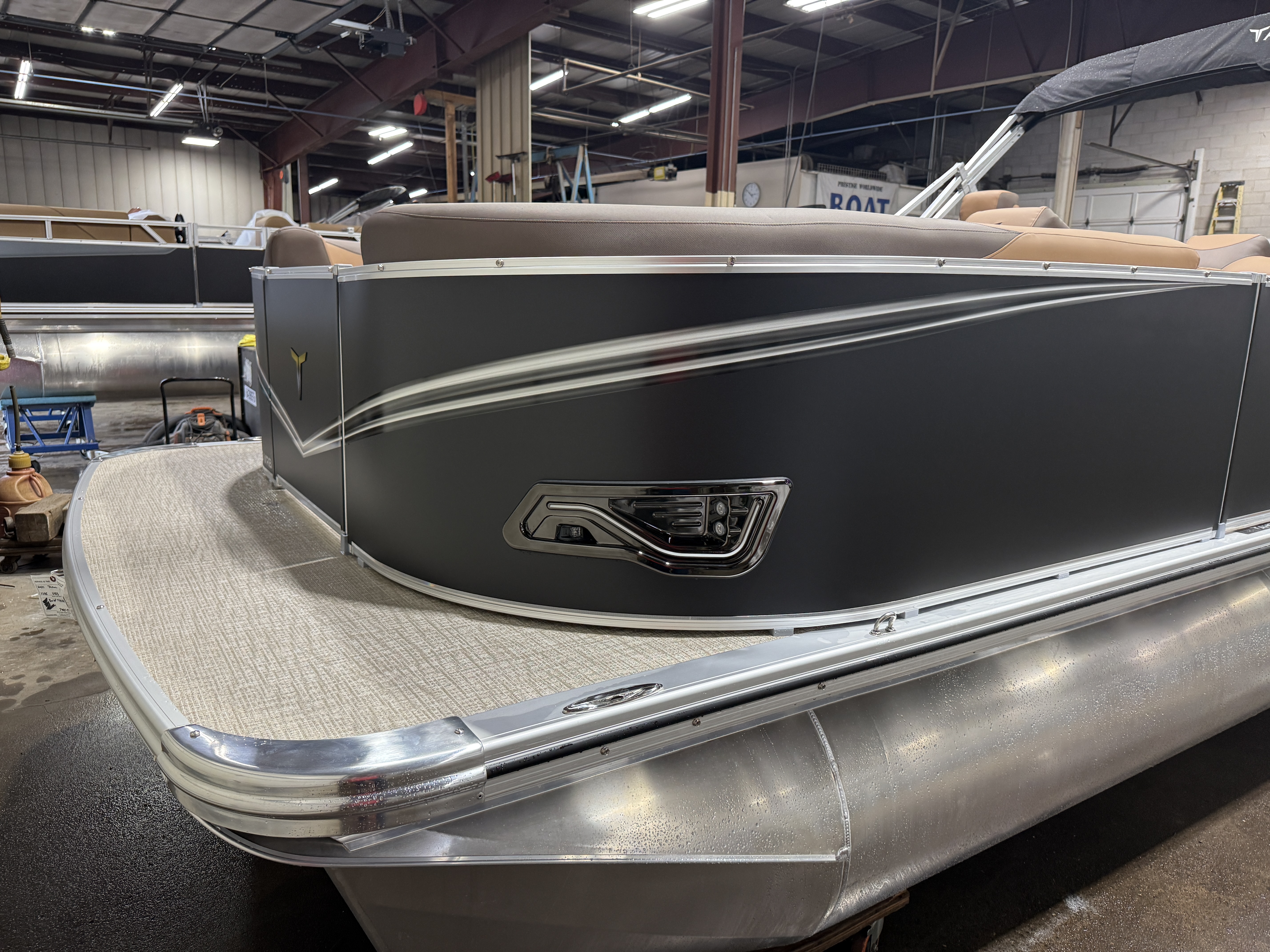 2027 Tahoe LTZ 2385 VRB SE Swingback Pontoon $42995
