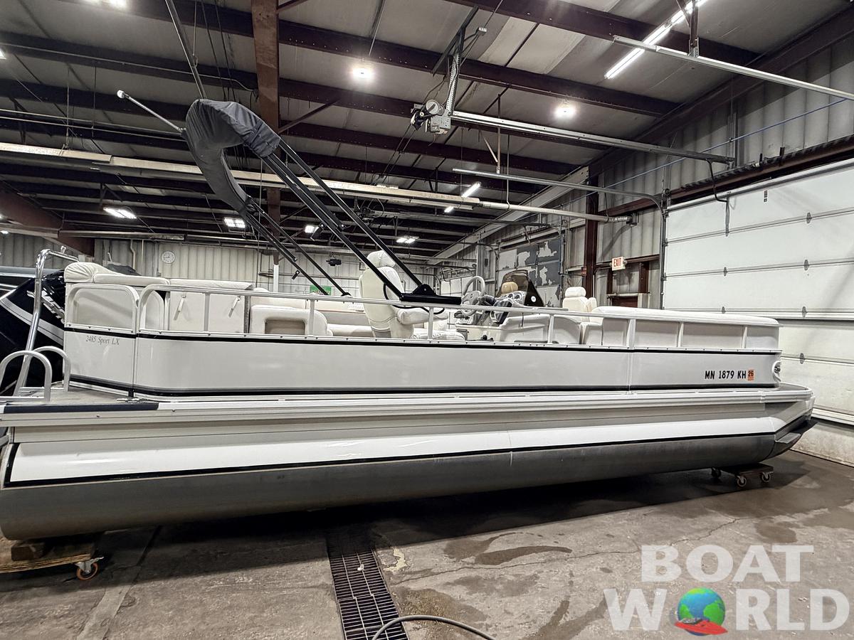 Used 2006 Crestliner 2485 Sport LX Pontoon