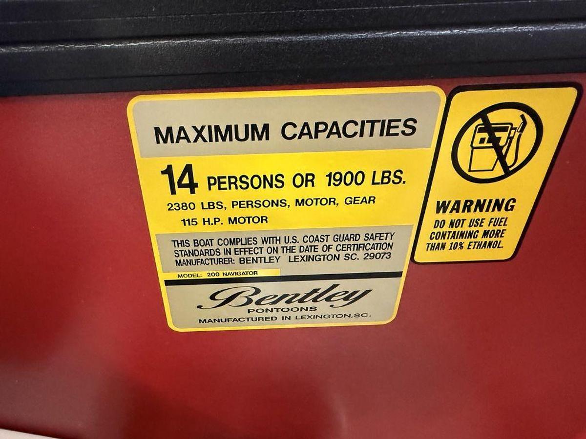 2025 Bentley Pontoons Legacy 200 Navigator Quad Lounge & Honda 4-Stroke EFI