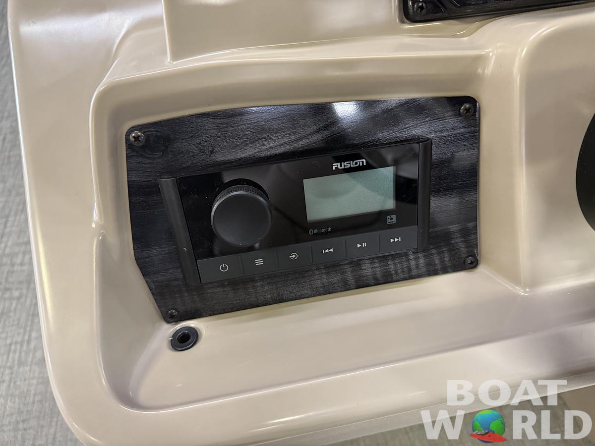 2026 Tahoe Pontoons Sport 2385 Swingback (VRB) & Honda 4-Stroke EFI